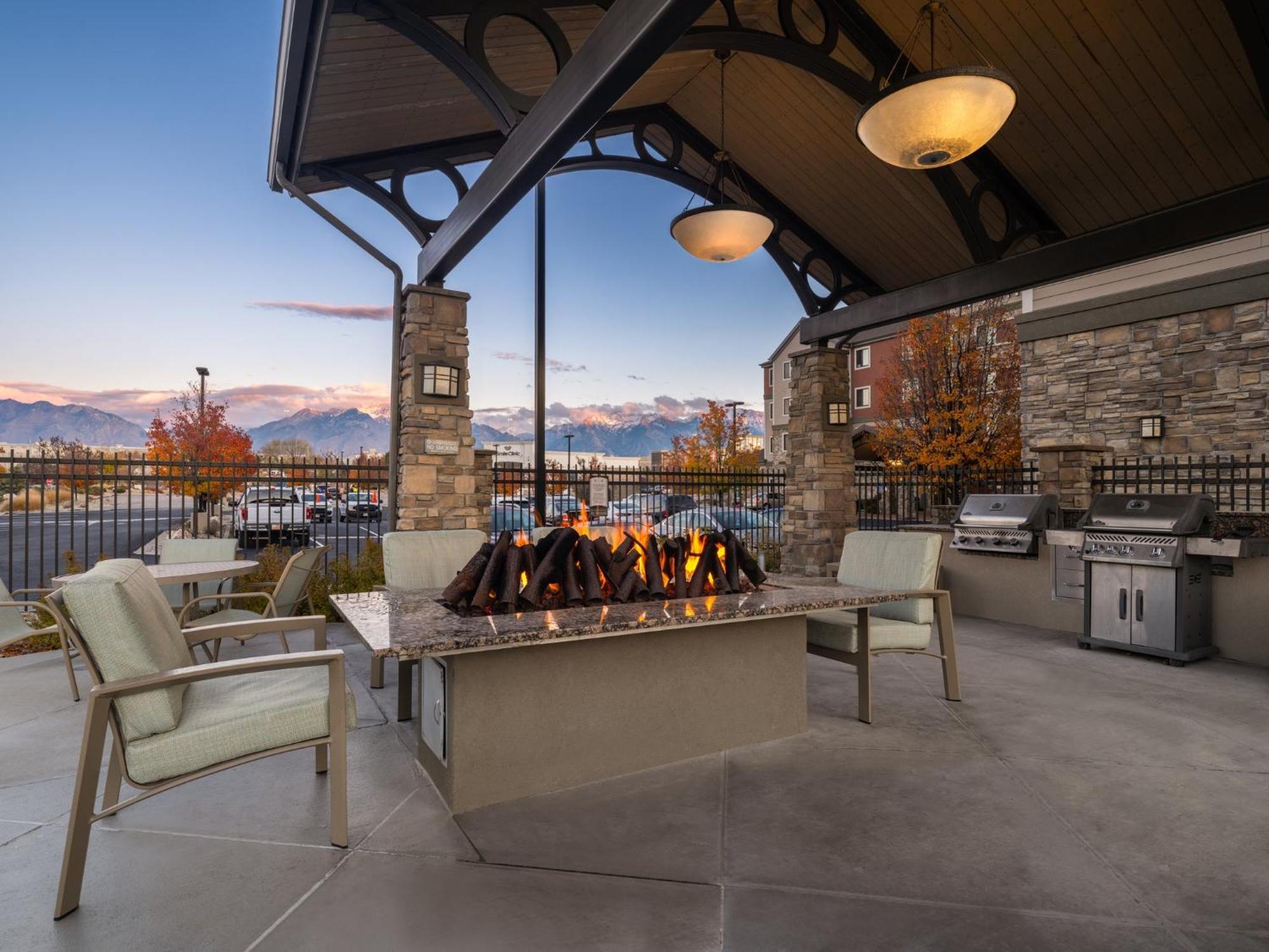 Staybridge Suites Midvale By Ihg Экстерьер фото